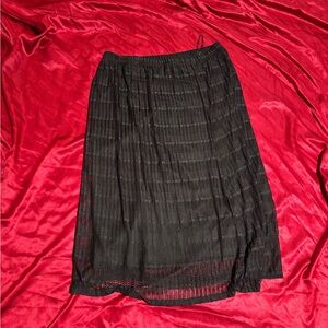 Chic Black Pleated Skirt
